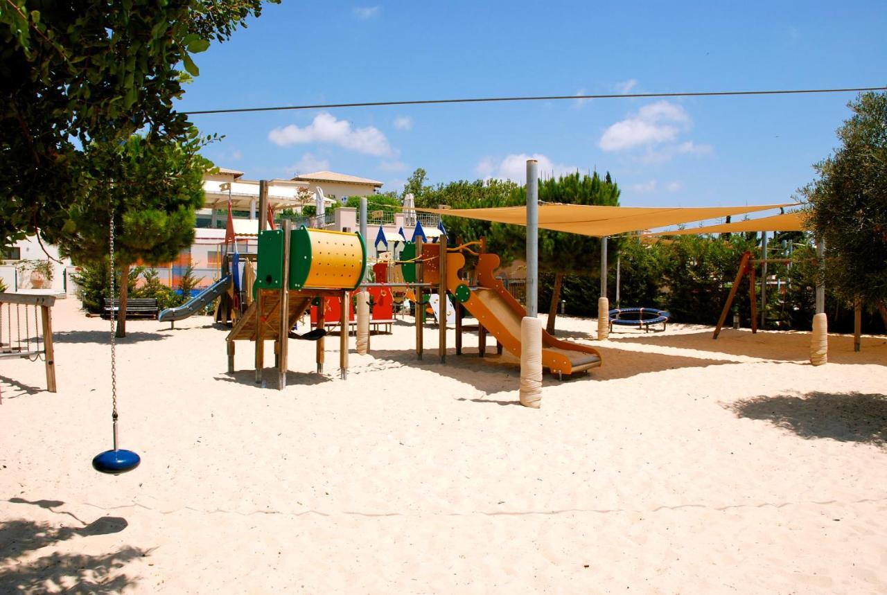 2 Bedroom Apartment Chloe With Communal Pool, Aphrodite Hills Resort Kouklia Exterior foto